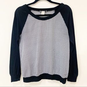 ARDEN B. PATTERNED BLACK & WHITE BLOUSE